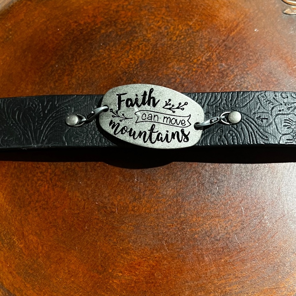 Ladies Leather Cuff